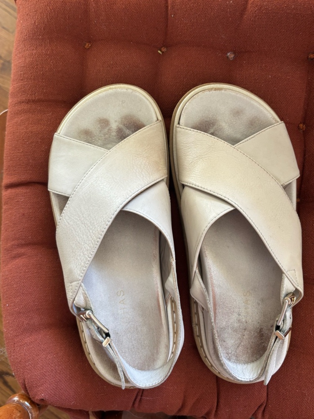 ALOHAS Cream Cross-Strap Slingback Sandals